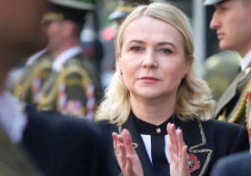 Foto: www.jan-schebal.cz Chexiya mudofaa vaziri Yana