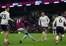 Англия чемпионатининг 21-турида «Манчестер Юнайтед» (32,