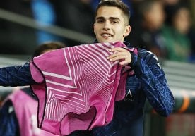 Афсонавий дарвозабон Ринат Дасаев журналистлар билан