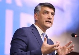 “Миллий тикланиш” партияси раиси Алишер Қодиров дунёвийлик