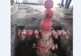 Neft va gaz qazib oluvchi burg‘ulash uskunasi xatlandi фото