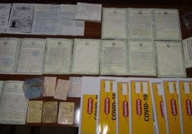 Andijonda maxsus ruxsatnomalarni soxtalashtirgan shaxslar ushlandi фото