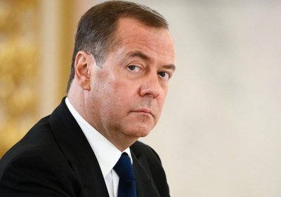 Medvedev Zelenskiyni o‘ldirishdan boshqa variant yo‘qligini aytdi фото