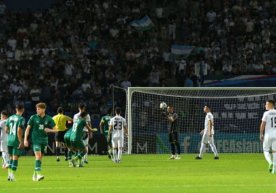 O‘zbekiston - Iroq o‘yinida stadionga tosh va boshqa jism otgan 16 muxlisga qamoq jazosi tayinlandi фото