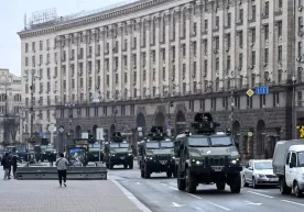 Украина ҳарбий техникаси Киевдаги Мустақиллик майдонидан