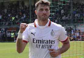 Мексикалик ҳужумчи Сантьяго Хименес клубини ва ҳаттоки