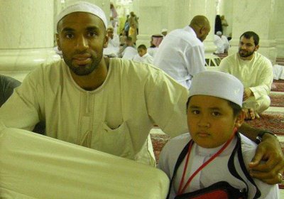 Umar (Frederik) Kanute – masjid qarzini to‘lagan, masjid qurgan futbolchi фото