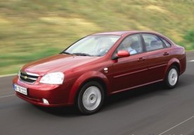 Автомобилларни ювиш шохобчасидан Lacetti автомашинаси олиб қочилди фото