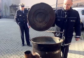 Германияда ўтказилган карнавалдан сўнг 18 ёшли қиз оёқ
