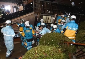 Foto: EPA Yaponiyada zilziladan besh kun o‘tib keksa ayol