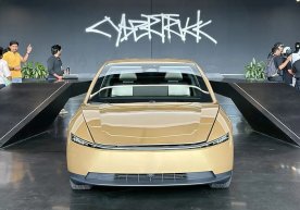 "Tesla" компанияси рул ва педалларсиз