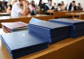 21 йилдан бери сохта диплом билан ишлаб келган ўқитувчи аниқланди фото