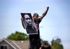 Foto: Jerry Holt / Star Tribune via AP Shifokorlar