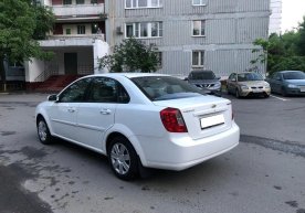 Қарздорлик эвазига "LACETTI" аукционга қўйилди фото