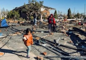 Kentukkiga yopirilgan tornado oqibatida halok bo‘lganlar soni 74 kishiga yetdi фото