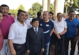 Ўзбекистонда хизмат кўрсатган артист Обид Асомов учинчи