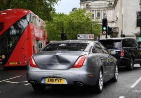 Britaniya bosh vaziri Boris Jonson mashinasi London