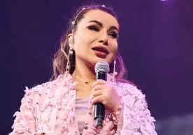 Yulduz Usmonovaning konsert dasturida muxlislaridan biri