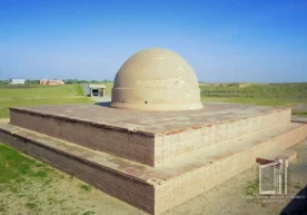 Қум барханлари остида қолиб кетган Фаёзтепа ёдгорлигининг