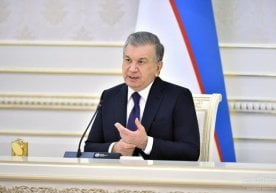 «Уларга истаган ойлик ва шароитини қилиб беришга тайёрман» – Шавкат Мирзиёев хориждаги ўзбек шифокорлари ҳақида фото