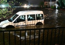 Наводнение, вызванное проливными дождями в турецкой