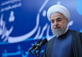 Эрон президенти Ҳасан Руҳоний Ислом Инқилоби муҳофизлари