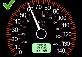 Акбаржон секинлашишдан олдин спидометрга қаради. Тезлик 50