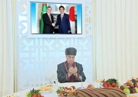 Гурбангули Бердимуҳамедов ўғлининг номидан Синдзо Абэни хотирлаш маросимини ўтказди фото