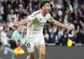 Defender Jacobo Ramon, who plays for Italian club Como,