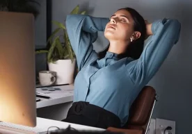 Тушлик вақтида 20-30 дақиқага ухлаб олиш диққатни жамлаш,