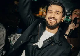 Таниқли озарбайжонлик хонанда Jony Умра сафарида экан.