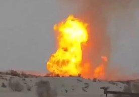 Gas leak, fire breaks out on Bukhara main gas pipeline (video) фото