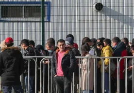 Россия фақат рус тили расмий тил бўлган давлатларнинг