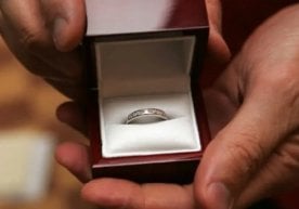 Ҳиндистонда такси ҳайдовчиси ўзига уйланиш таклифини талаб