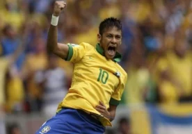 Neymar "Levante" bilan uchrashuvda almashtirilganidan norozi фото
