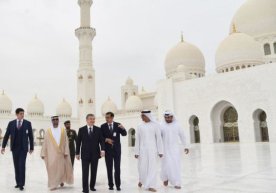 Shavkat Mirziyoyev Abu-Dabidagi maqbara va masjidni ziyorat qildi (foto) фото