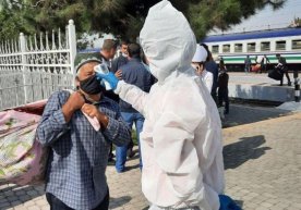 Ихтиёрий равишда пахта териш истагини билдирган водийликлар Жиззахга йўл олди фото