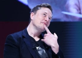 Илон Маск ва OpenAI ўртасидаги суд жараёни бошланишидан