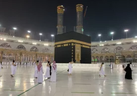 Koronavirusga qarshi emlanganlarga Haj qilish uchun ruxsat beriladi фото
