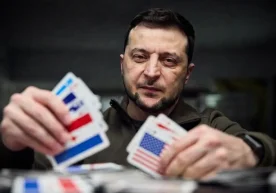 Сиёсий таҳлилчи сифатида таништирилган Алан Уотсон Х (X)