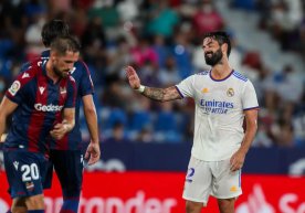 Севильянинг «Бетис» клуби ярим ҳимоячиси Иско тизза