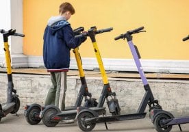 Эстонияда вояга етмаганлар томонидан электр двигательли