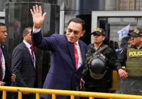 Перу суди собиқ президент Мартин Вискаррани пора олишда