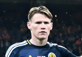 Италиялик таниқли журналист Николо Скира шотландиялик ярим