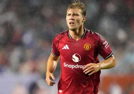 Former Manchester United forward Michael Owen has urged