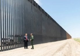 АҚШ Президенти Дональд Трамп Мексика билан чегарадаги
