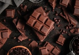 Экстремал иқлим шароитлари дунё бўйлаб какао етиштиришга