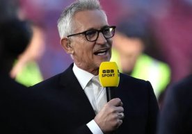 Angliya futbolining mashhur arbitri va hozirda BBC