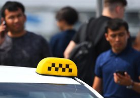Rossiyada noqonuniy migrantlarga mashina haydash va “prava” olish taqiqlanishi mumkin фото