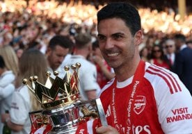 Руководство Arsenal намерено продлить контракт с Микелем